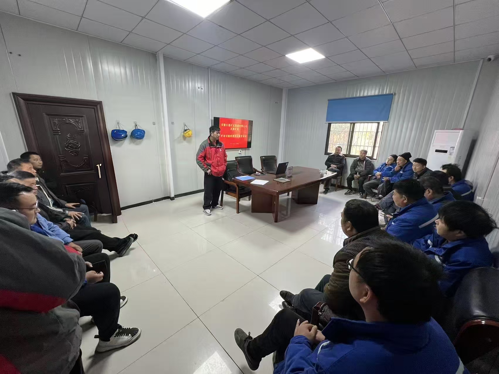 1765761448175018.jpg 1765761448175018.jpg